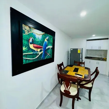 Remodelado Cómodo Y Cerca Al Mar Apartamento